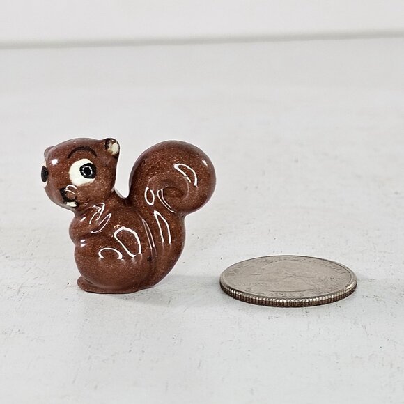 Hagen Renaker Early Baby Squirrel Brown Miniature Figurine Ceramic Sitting Up - Picture 7 of 8